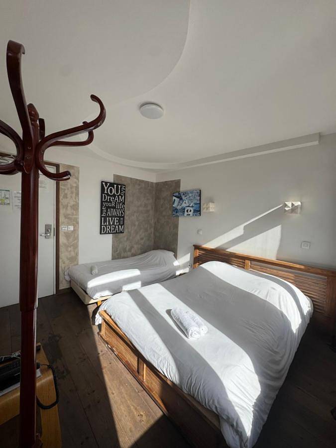 Hôtel de France Tey Resort in Lens, Région de Lens