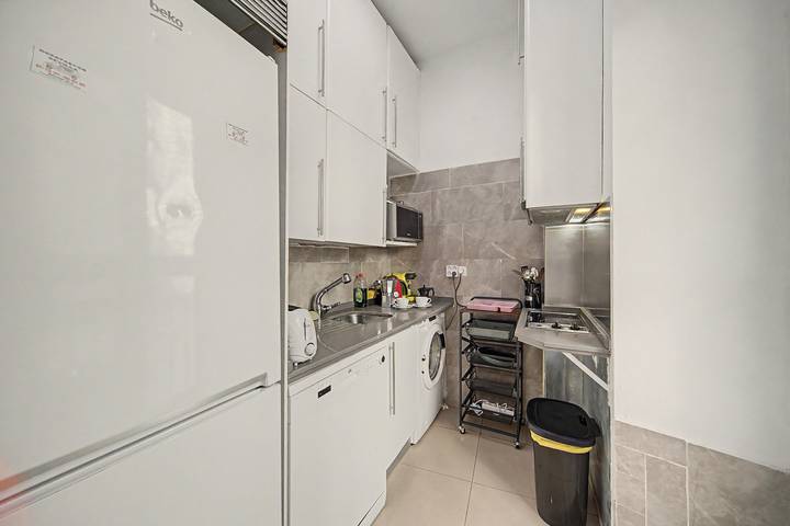 Entire apartment, Central Seville Apartment with Terrace, Balconies, and Prime Location in Casco Antiguo, Sevilla