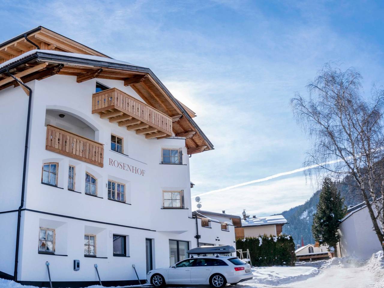 Rosenhof Apartments & Wellness & Bauernhof - Ferienwohnung Enzian in Nauderer Berge, Nauders