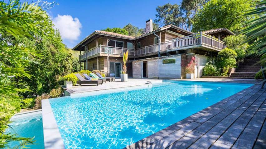 Location de vacances pour 11 personnes, avec jardin et sauna sur la Dune du Pilat