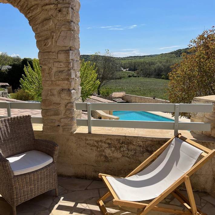 Gîte pour 5 personnes, avec Balcon et Terrasse ainsi que Jardin et Piscine à Saint-Privat-de-Champclos - 2