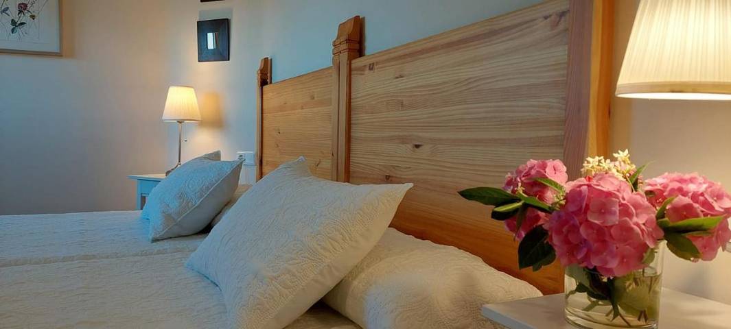 Casa rural para 10 personas, con vistas y balcón, Se admiten mascotas en Molinaseca