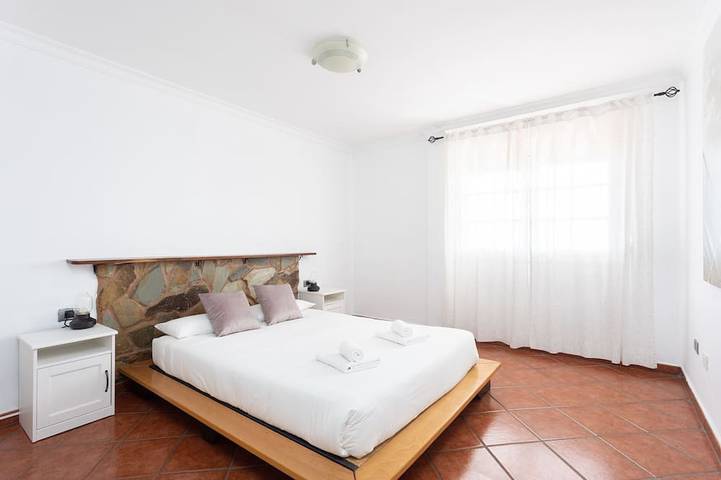 Gîte pour 5 personnes, avec piscine ainsi que jardin et terrasse dans Bocacangrejo - 3