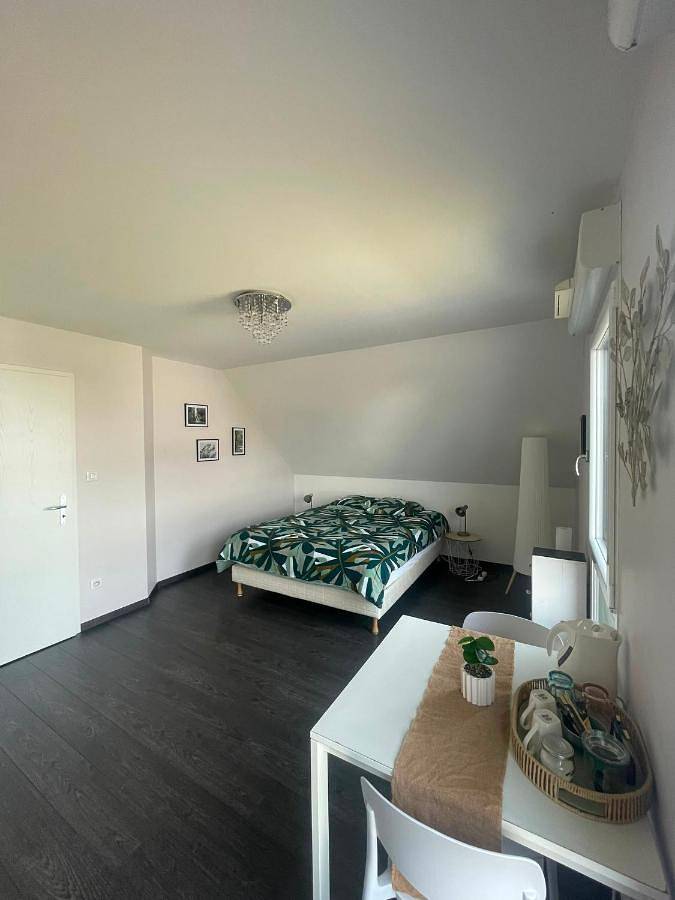 Appartement de vacances entier, Élégantes chambres et salle de bain privée in Blotzheim, Région de Mulhouse