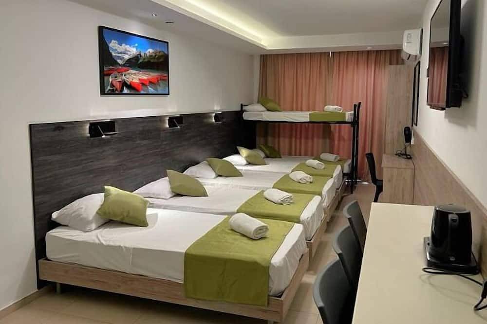 Geheel appartement, Blue 3: Studio Apartment in St. Julian's in San Giljan, Malta