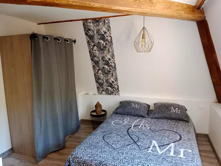 Gîte pour 2 personnes, avec vue dans La Monnerie-le-Montel