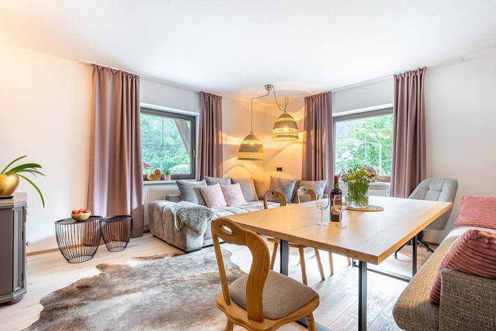 Gîte pour 6 personnes, avec jardin ainsi que balcon et sauna à Oetz