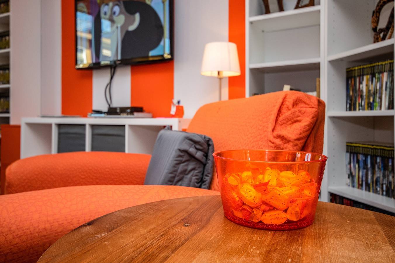 Ganze Wohnung, Mit wenigen Schritten am Gardasee – Apartment Orange in Salò, Gardasee-Berge