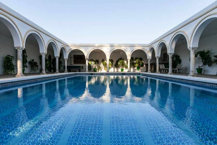 Chalet para 7 personas, con vistas además de piscina y jardín en Aljarafe