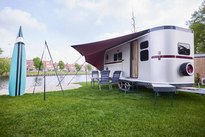 Bungalow voor 4 personen, with Terras and Tuin as well as Sauna in 's-Hertogenbosch
