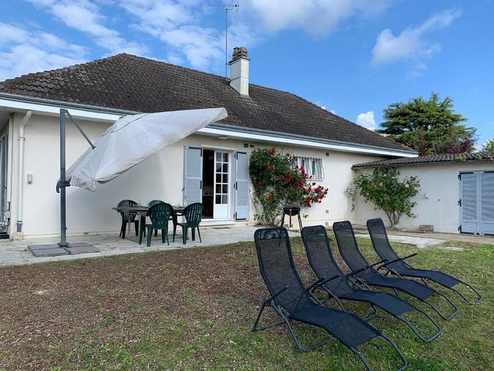 Location de vacances pour 6 personnes, avec Terrasse et Jardin à Chailles