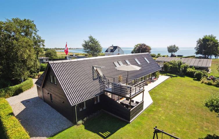 Ferienhaus für 6 Personen, mit Terrasse und Garten in Juelsminde