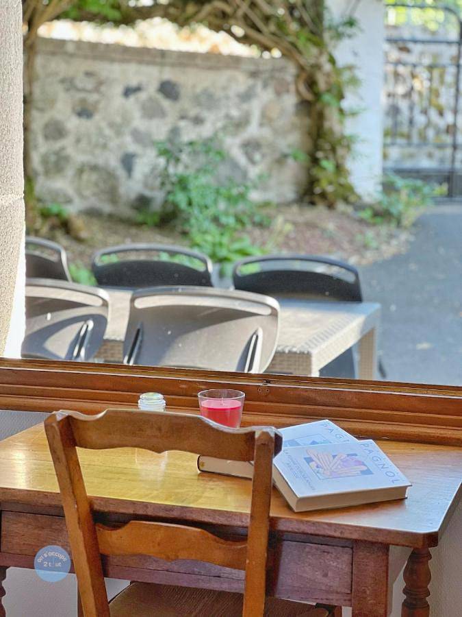 Location de vacances pour 10 personnes, avec jardin à Jou-sous-Monjou - 3