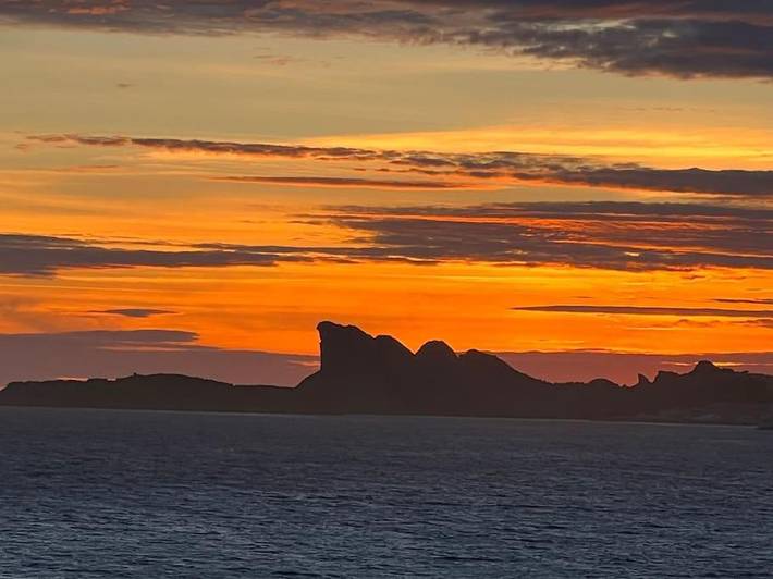 Location de vacances pour 11 personnes, avec jardin ainsi que piscine et vue dans Plage de la Madrague - 2