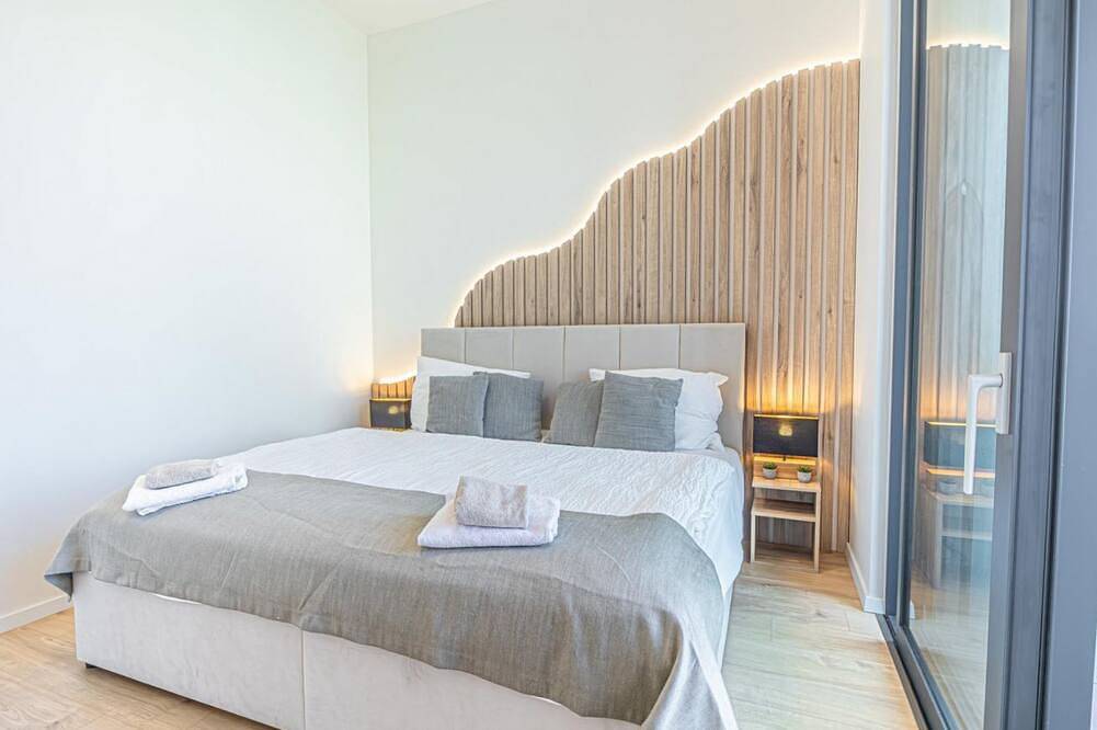 Ganze Wohnung, Fancy 2Br & 1Lr Apartment w/ Panoramic Sky View in Bratislava, Bratislava und Umgebung