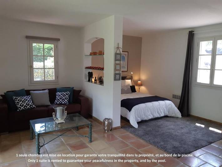 Chambre d’hôte pour 2 personnes, avec vue ainsi que piscine et jardin à Tourrettes - 3