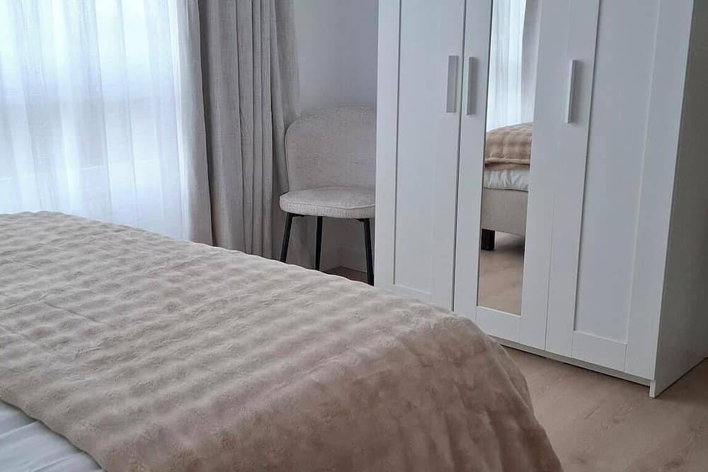 Entire apartment, Furnished apartment+ swimming pool+ garage in Lille, Lille region