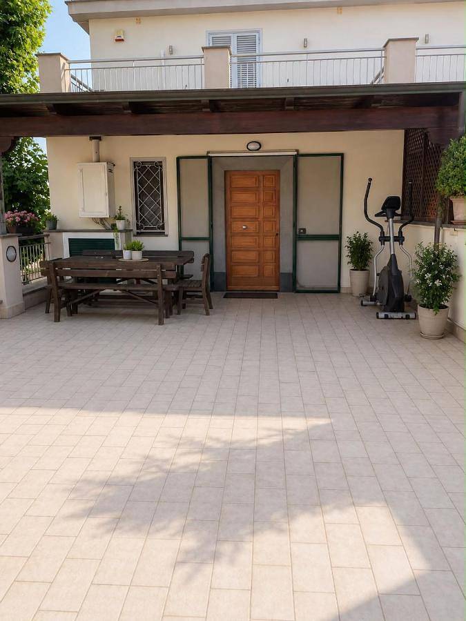 Location de vacances pour 6 personnes, avec Balcon et Terrasse ainsi que Jardin et Vue à Torre del Greco - 2
