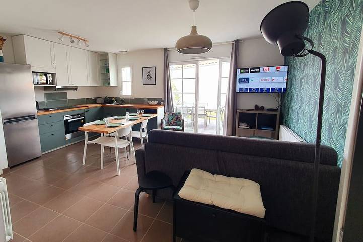 Holiday home for 4 people, with terrace and hot tub as well as garden - 1