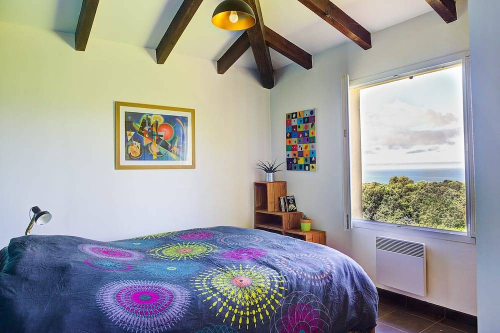 Cottage 2 camere da letto in campagna, vista panoramica e vicino al mare. in Calcatoggio, Ajaccio e dintorni