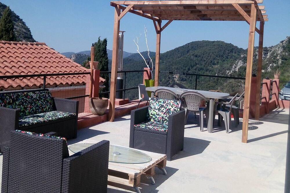 Gîte/Villa, proche Monaco, Menton, Italie. 2 chambres, 6 personnes in Peille, Côte méditerranéenne (France)