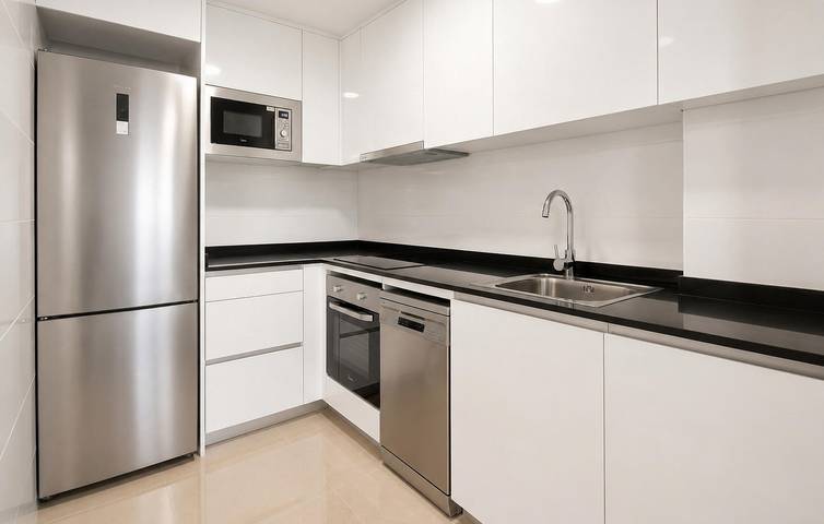 Apartamento vacacional entero, Encantador apartamento de 2 dormitorios con piscina cerca de la playa de Cudolà in Cabanes, Costa del Azahar