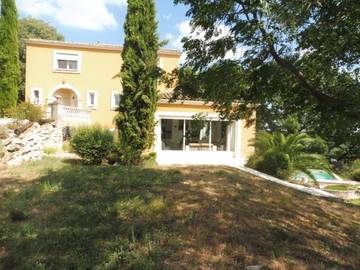 Chambre d’hôte pour 4 personnes, avec jardin et sauna ainsi que piscine et vue à Saint-Christol-lès-Alès