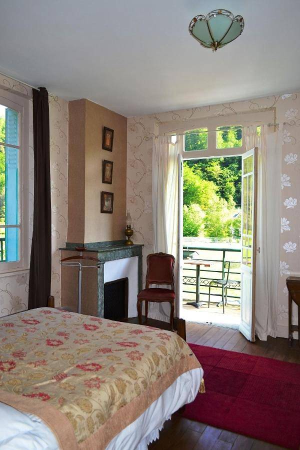 Chambre d’hôte pour 7 personnes, avec piscine ainsi que jardin et vue dans Parc naturel régional des Pyrénées ariégeoises - 4