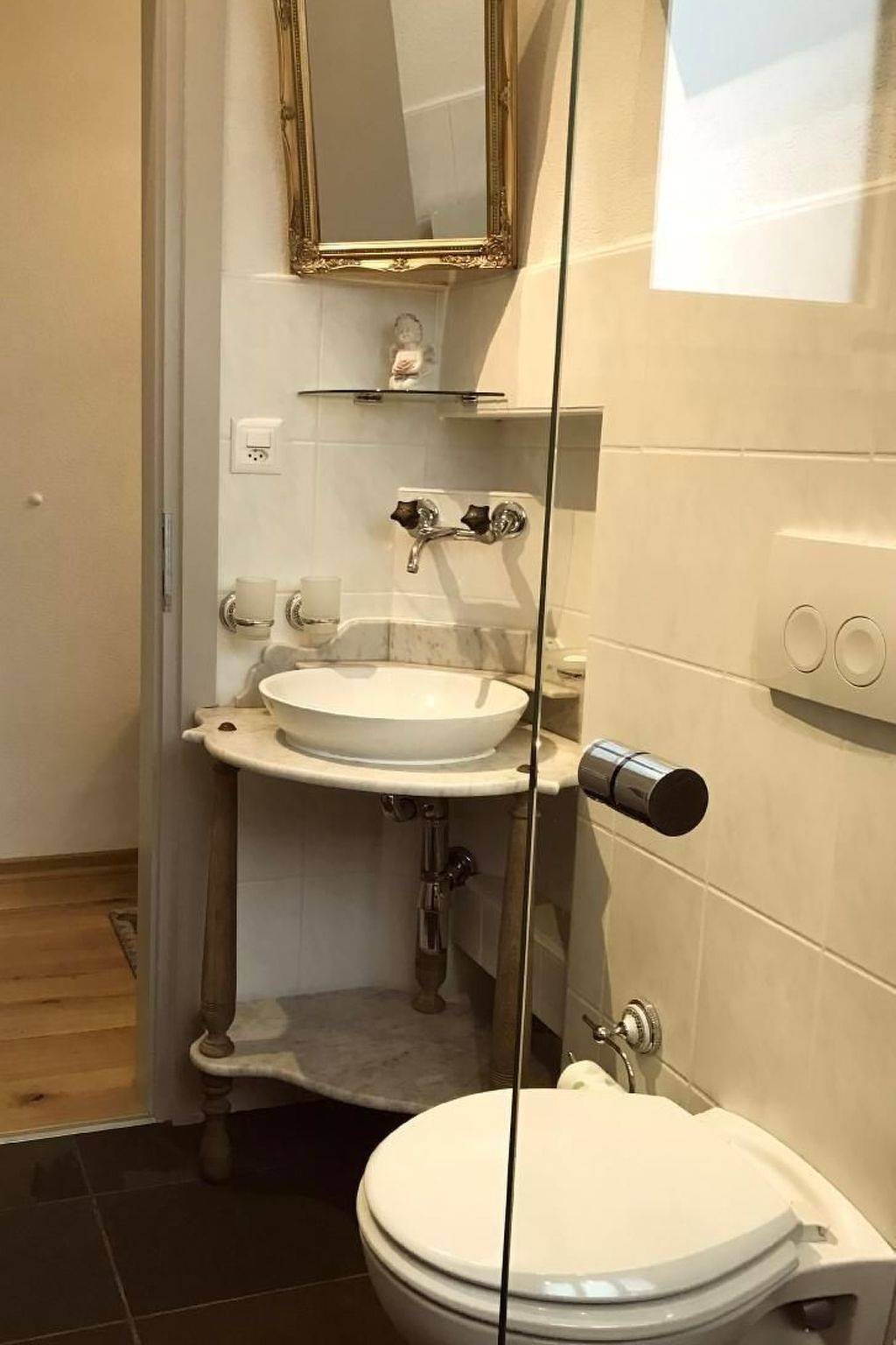 Appartamento intero, Casa Ines mit Grotto und Pergola in Gambarogno, Lago Maggiore-Svizzera