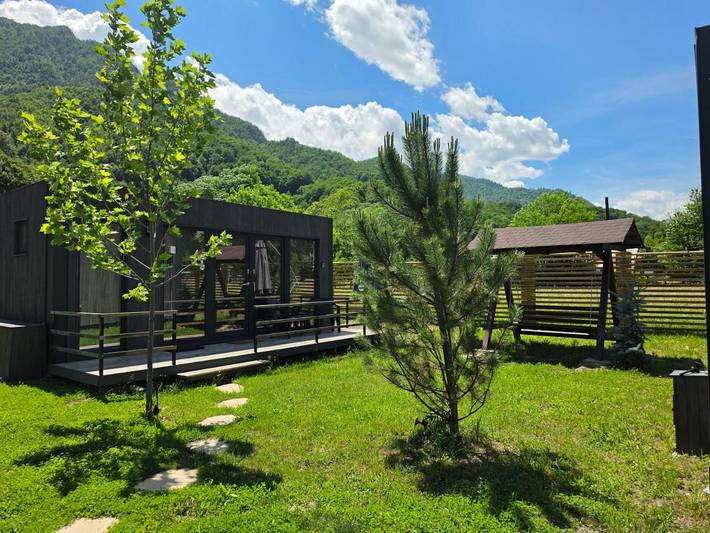 Glamping for 2 people, with garden and view in Romania