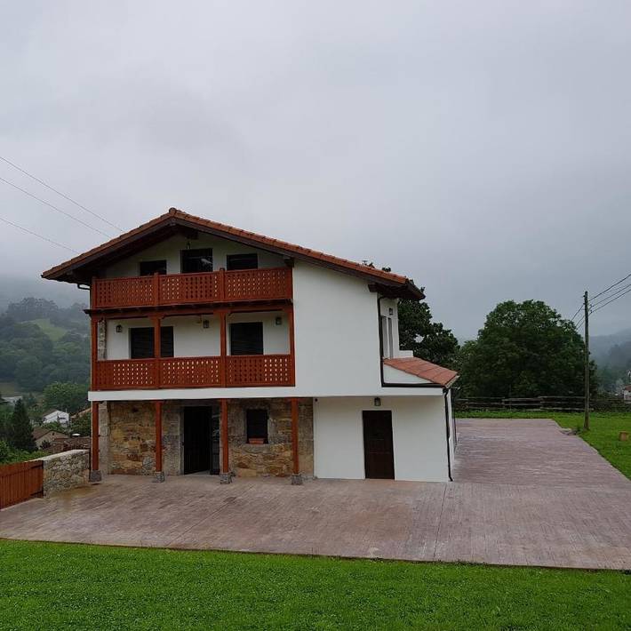 Apartamento para 6 personas, con Terraza y Jardín en Riotuerto