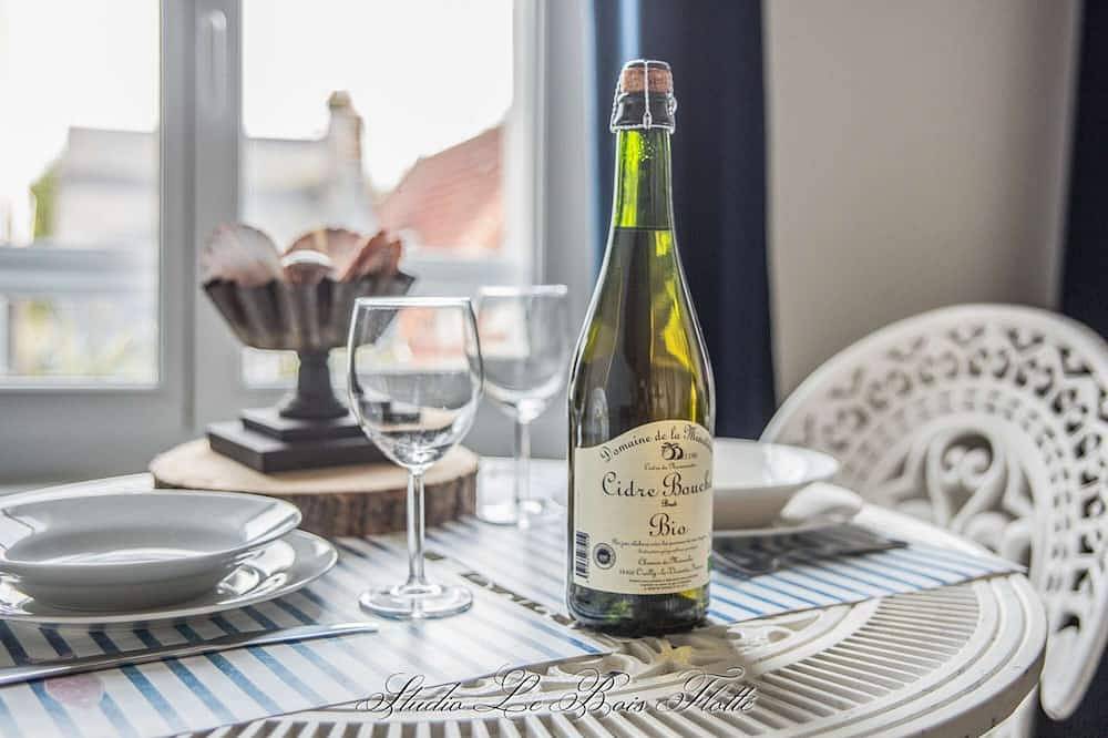 Appartement entier, Studio cosy s/cour près des Maisons Satie et Ste Catherine - Studio Le Bois Flotté ★★★★ in Honfleur, Région de Lisieux