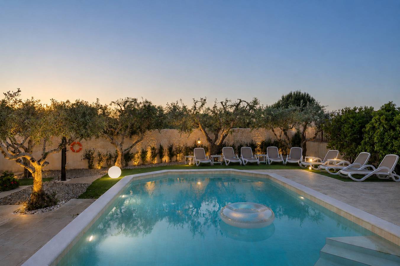 Tenuta con due abitazioni indipendenti in Martina Franca, Provincia di Taranto