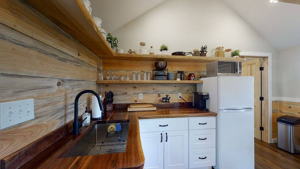 Charming Cabin minutes from Keuka Lake in Keuka Lake