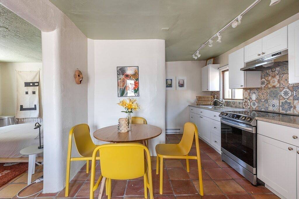 Ganze Wohnung, Modern and Cozy 1B - Heart of Railyard District in Santa Fe, Santa Fe County