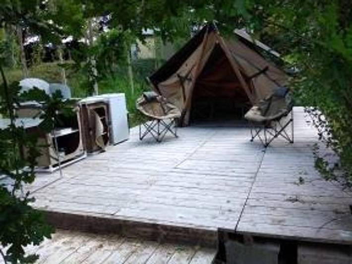 Camping Les Tournesols - Tente 1/2 personnes - Bivouac - 1 pièce - -Terrasse 24m2 in Le Grez, Parc naturel régional Normandie-Maine