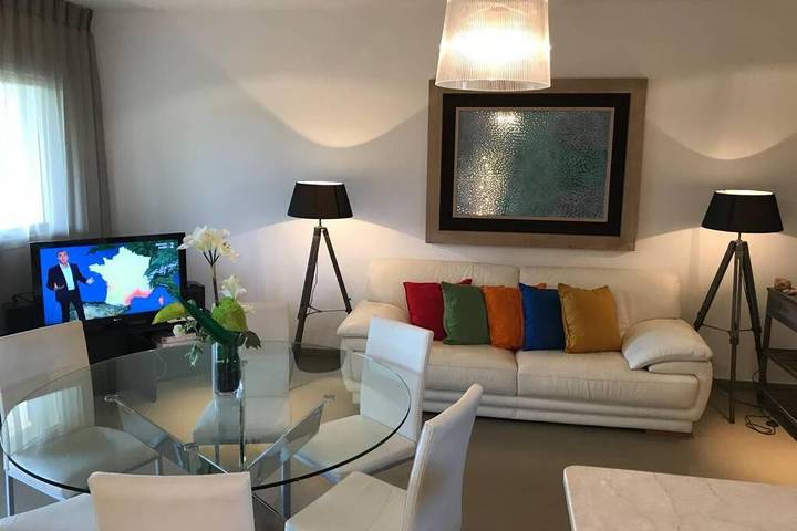 Gîte pour 6 personnes, avec jardin ainsi que vue et balcon dans Plage de Pinarello - 4