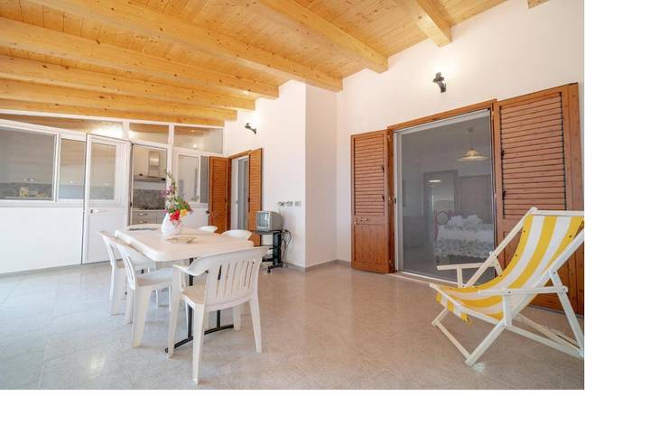 Location de vacances pour 6 personnes, avec jardin et vue, animaux acceptés à Ustica