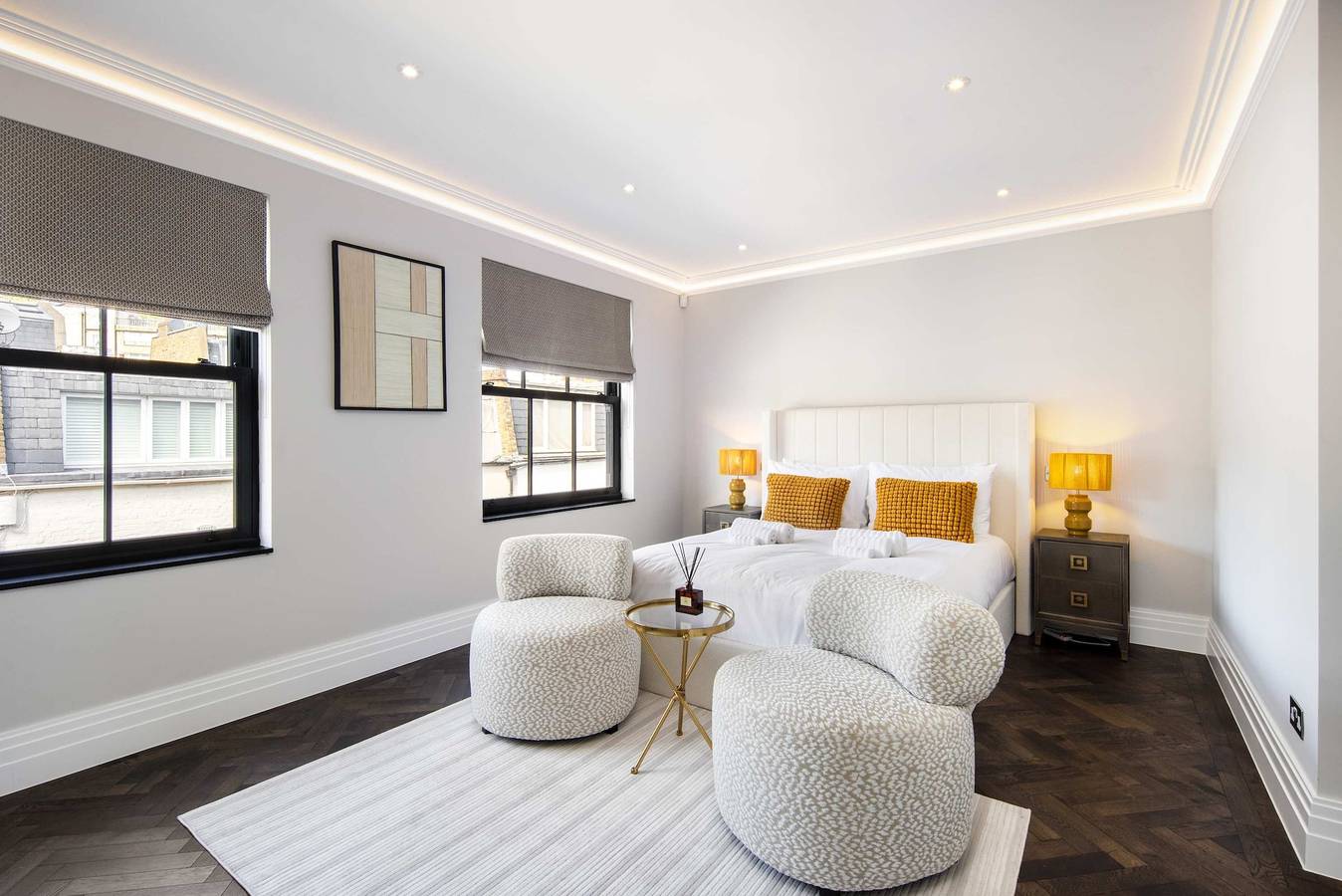 Entire apartment, 1 Min Walk to Harrods   Knightsbridge Duplex in Kensington and Chelsea, London