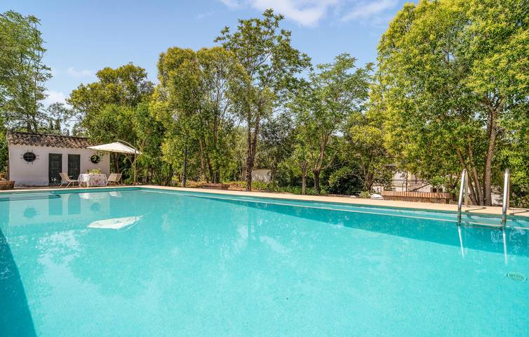 Rus Retreat avec piscine, WiFi et parking - 2km du centre ville in Baeza, Province de Jaén