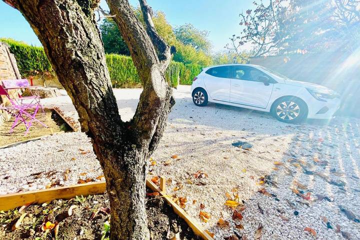 Gîte pour 2 personnes, avec terrasse ainsi que vue et jardin à Claye-Souilly - 3