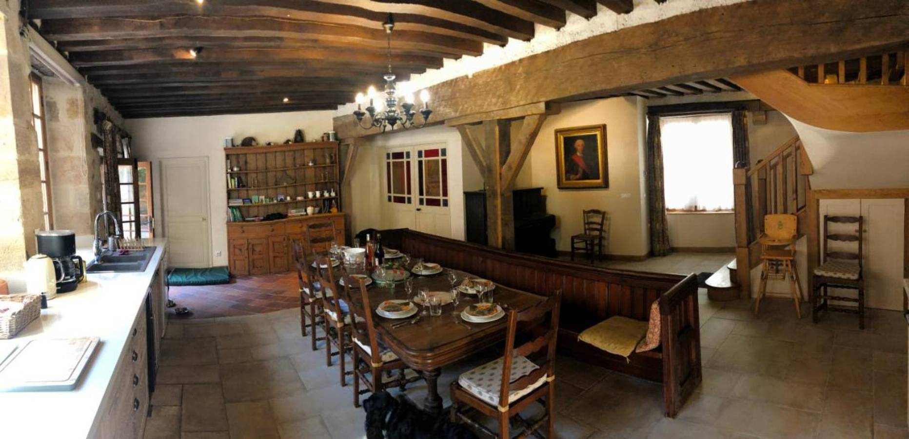 Casa de vacaciones 'L'ancien Collège' con piscina privada, Wi-Fi y aire acondicionado in Hérisson, Región de Montluçon