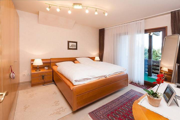 Holiday letting for 2 people, with garden and terrace in Mosel