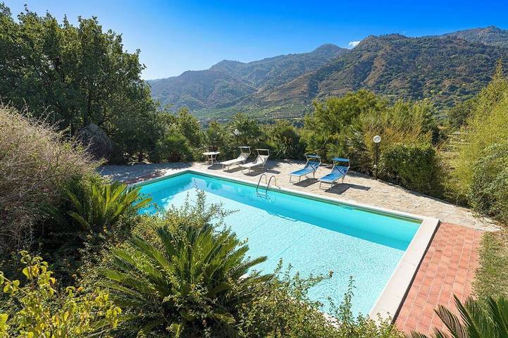 Ferienhaus für 10 Personen, mit Garten und Terrasse