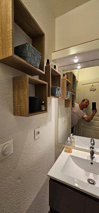 Gîte pour 5 personnes, avec vue ainsi que terrasse et piscine, animaux acceptés dans Port de la Hume - 3