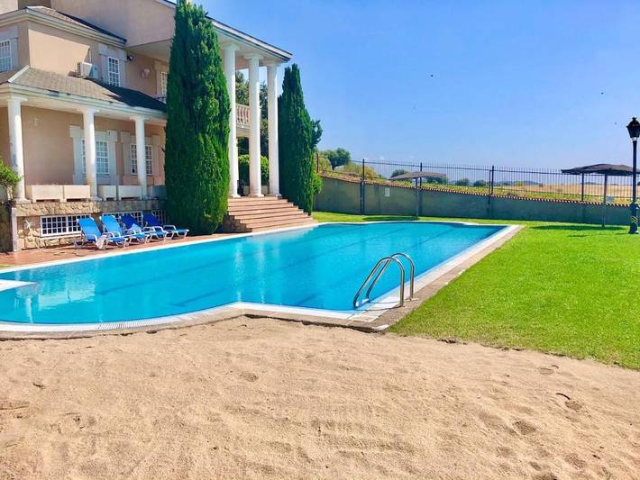 Chalet para 19 personas, con Balcón y Terraza además de Jardín y Piscina en Provincia de Toledo - 4