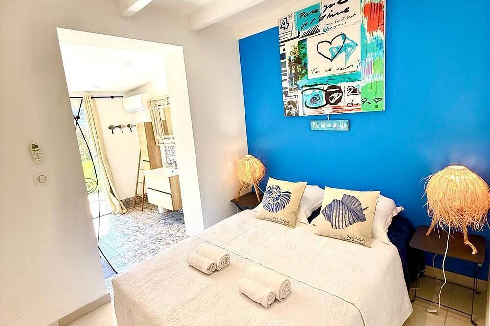 Bungalow 59 - Mini Villa on the beach \"feet in the water\" in Marina d'Oru, Ghisonaccia