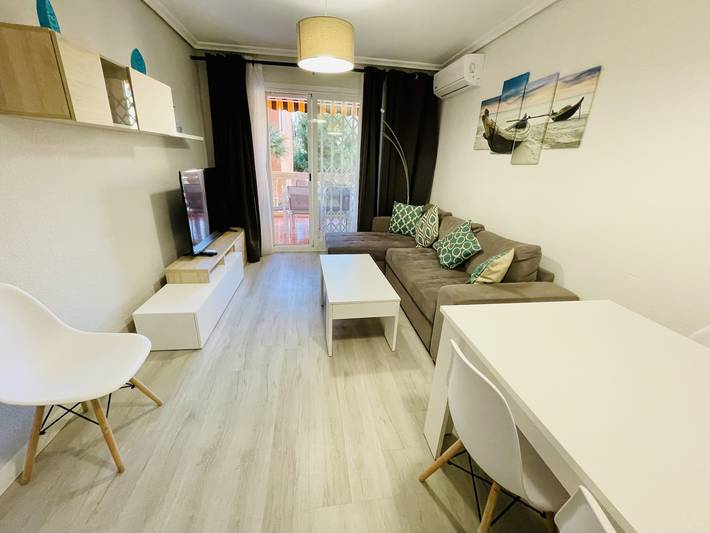 Apartament wakacyjny dla 6 osób, z ogród i taras, zwierzęta dozwolone w Benidorm