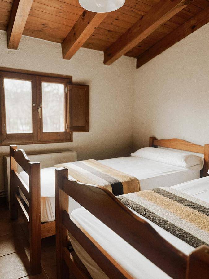 Hostal para 2 personas, con Terraza y Jardín además de Piscina y Vistas en Solsonés - 4