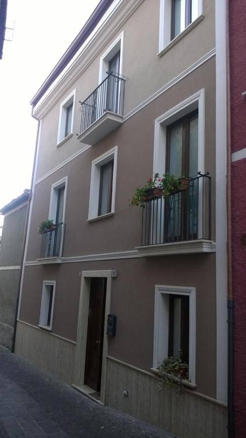 Location de vacances pour 3 personnes, avec balcon et vue à Viggiano (Italie)